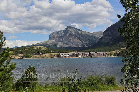 Restful lodging at Many Glacier Lodge