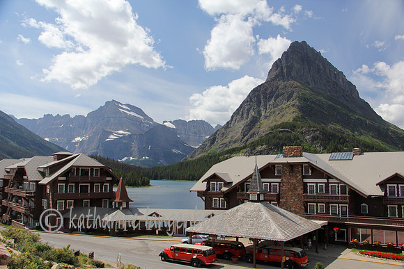 magestic mountains at Many Glacier Lodge